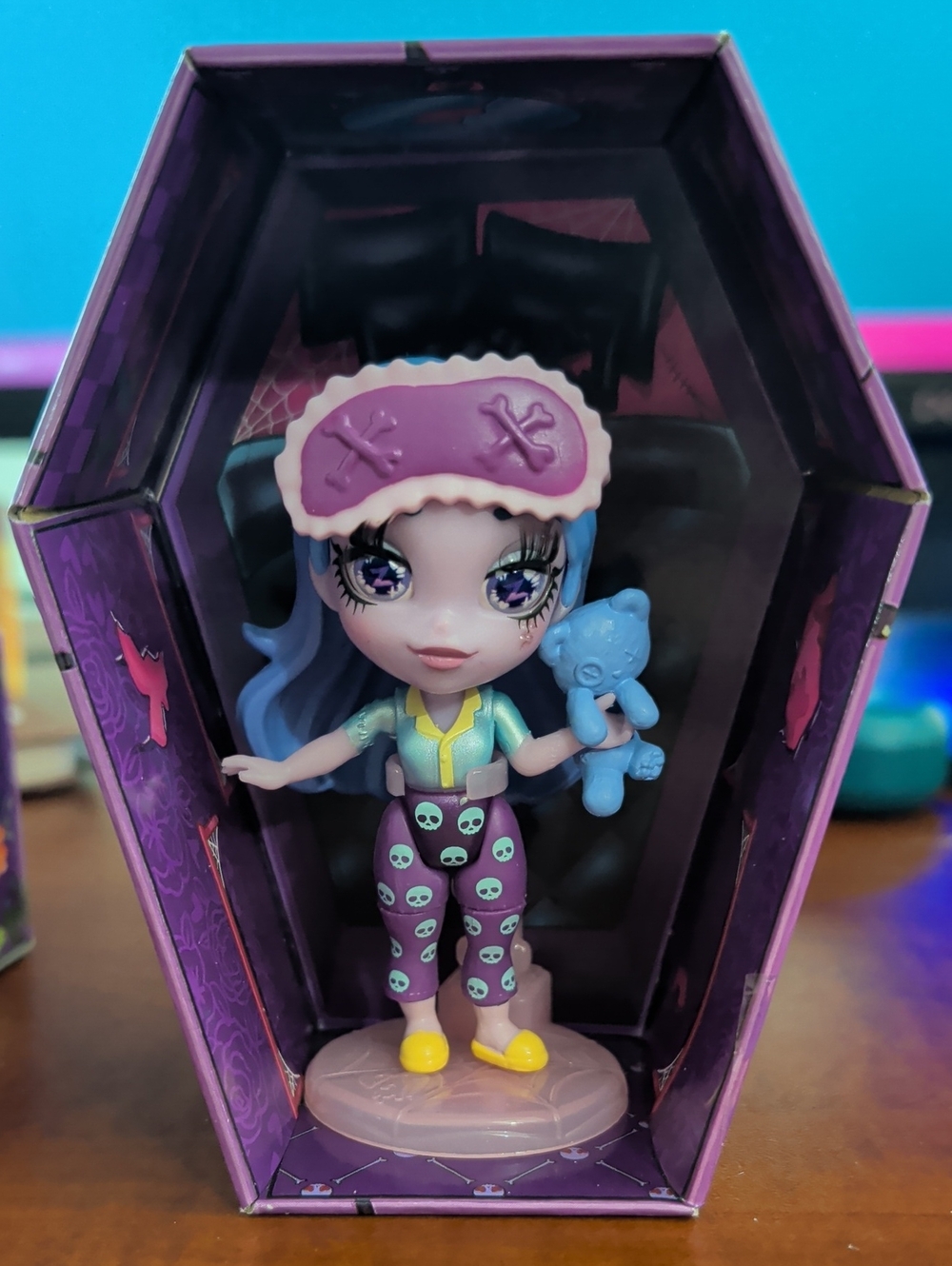 Zombaes Forever - Ready To Drop Figure